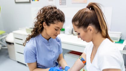 Comment et quand la glycémie est-elle mesurée durant la grossesse ?